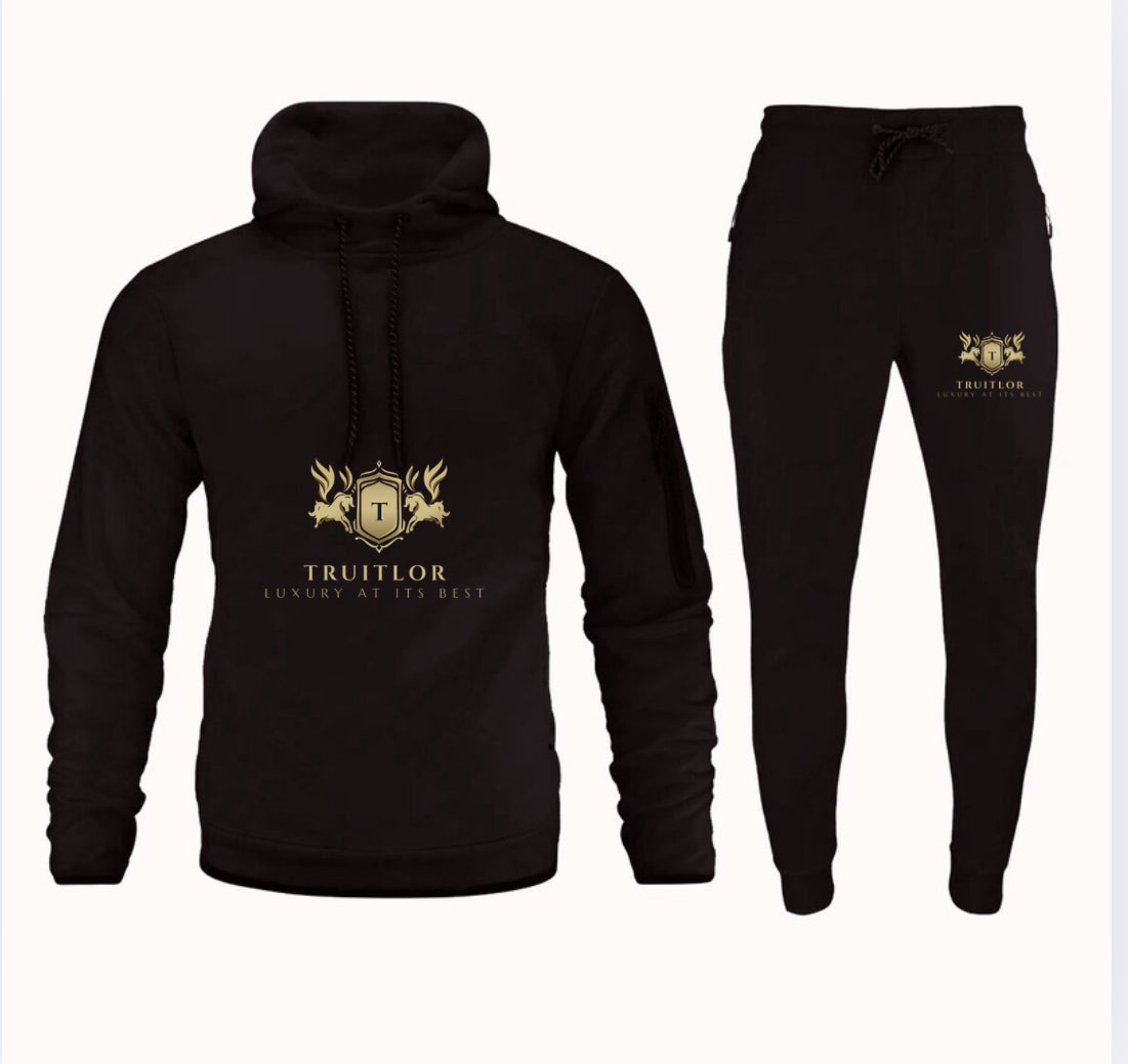 Truitlor luxury at its best jogger set